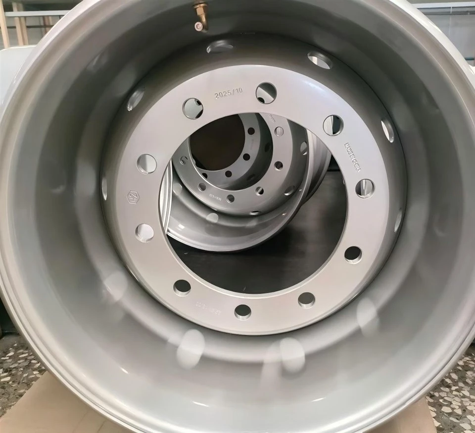 Customized 13.00-22.5 Truck Wheel Rim manufacturers