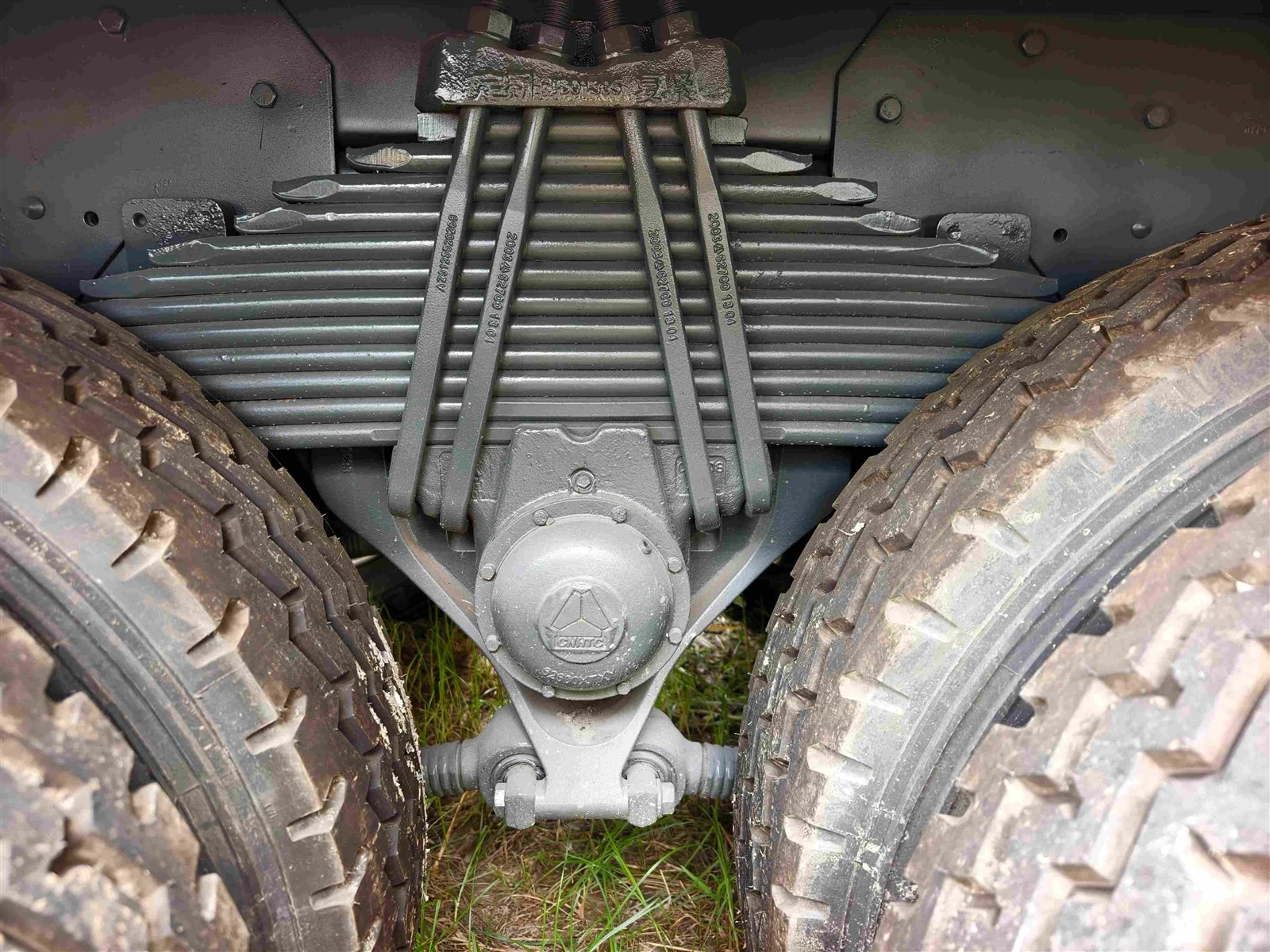 Heavy Duty Rear Leaf Spring Suspension for SINOTRUK HOWO Dump Truck Heavy Duty Rear Leaf Spring Suspension for SINOTRUK HOWO Dump Truck