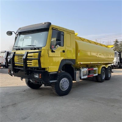 Does a Howo Fuel Tanker Truck have a GPS system?
